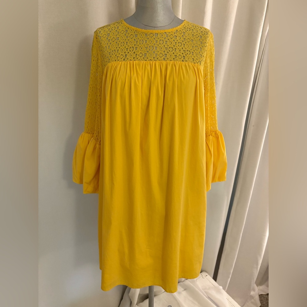 Draper James x ELOQUII Lace Yoke Shift Dress in Sunshine Yellow | Size 14 - Picture 2 of 11